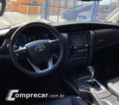 HILUX SWSRXA4FD
