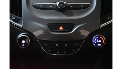 CRUZE HATCH - 1.4 TURBO SPORT6 LTZ 16V 4P AUTOMÁTICO