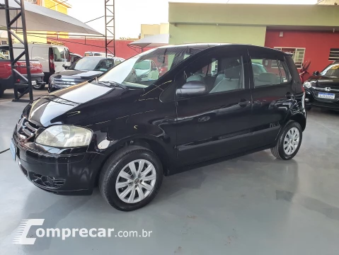 Volkswagen FOX 1.6 MI 8V 4 portas