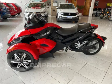 Triciclo Spyder 990 RS