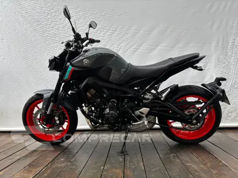 YAMAHA MT-09