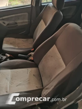 FIESTA 1.6 MPI Class Hatch 8V