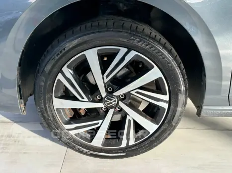 VIRTUS Highline 200 TSI 1.0 Flex 12V Aut