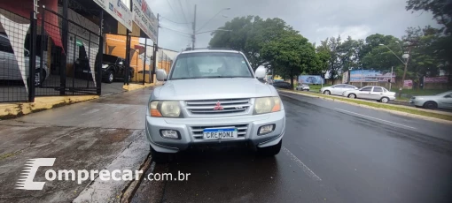 Mitsubishi PAJERO 3.5 Full GLS 4X4 V6 202 CV 4 portas