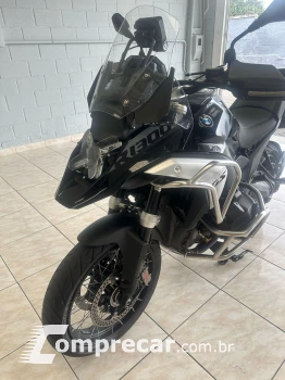 Gs R1300 Triple Black