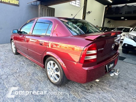 ASTRA 2.0 MPFI Advantage Sedan 8V
