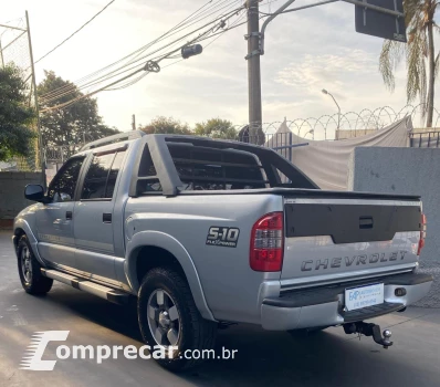 S10 2.4 MPFI Executive 4X2 CD 8V