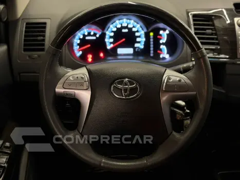 HILUX SW4 3.0 SRV 4X4 7 LUGARES 16V TURBO INTERCOOLER DIESEL
