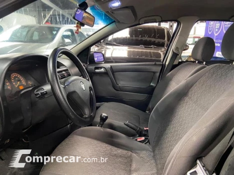 ASTRA HATCH ADVANTAGE 2.0 4P