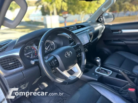 HILUX 2.8 D-4D TURBO DIESEL CD SRX 4X4 AUTOMÁTICO