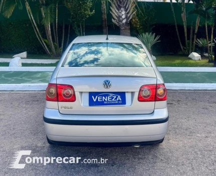 POLO SEDAN 1.6