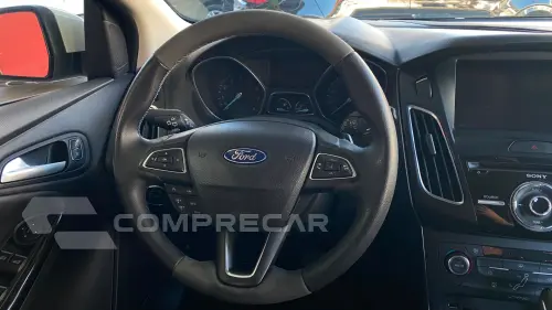 FORD FOCUS 2.0 TITANIUM HATCH 16V