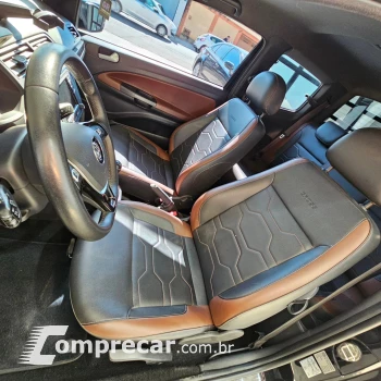 SAVEIRO 1.6 Cross CD 16V