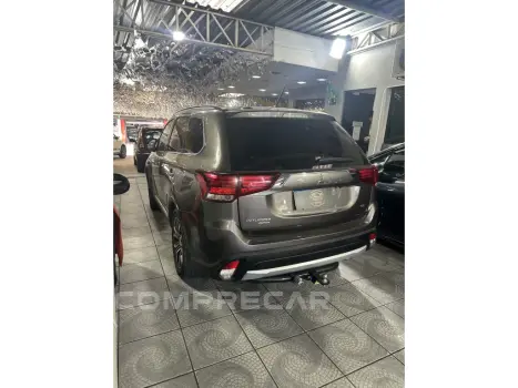 OUTLANDER 3.0 GT 4X4 V6 24V GASOLINA 4P AUTOMÁTICO