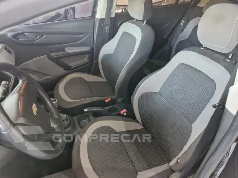 Onix Hatch 1.0 12V 4P FLEX LT