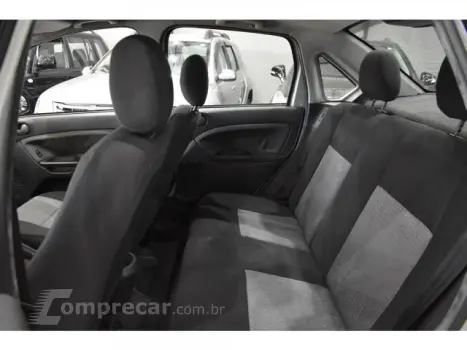 FIESTA SEDAN - 1.6 ROCAM SEDAN 8V 4P MANUAL