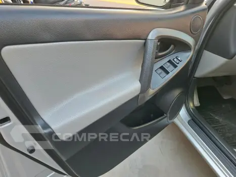 Rav4 2.4 4X4 16V Gasolina 4P Automático
