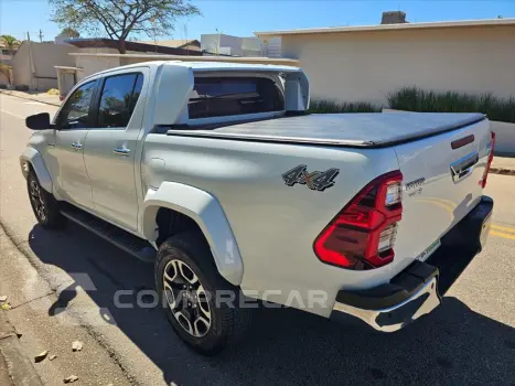 HILUX 2.8 D-4D TURBO DIESEL CD SRX PLUS 4X4 AUTOM