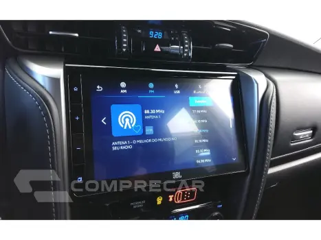 HILUX SW4 2.8 D-4D TURBO DIESEL SRX PLATINUM 7L 4X4 AUTOMÁTI