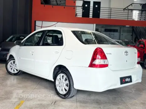 ETIOS SEDAN - 1.5 X PLUS SEDAN 16V 4P AUTOMÁTICO