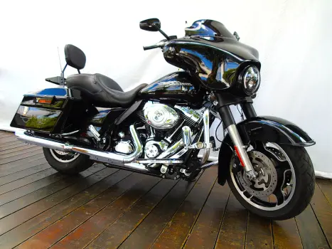 HARLEY-DAVIDSON STREET GLIDE FLHX