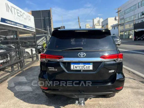 HILUX SW4 2.7 SRV 7 Lugares 4X2 16V
