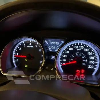 VERSA SL 1.6 16V FlexStart 4p Aut.