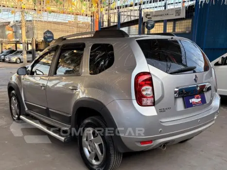 DUSTER - 2.0 DYNAMIQUE 4X2 16V 4P AUTOMÁTICO