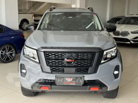 Frontier 2.3 16V PRO4X CABINE DUPLA 4X4 BI-TURBO DIESEL AUTO