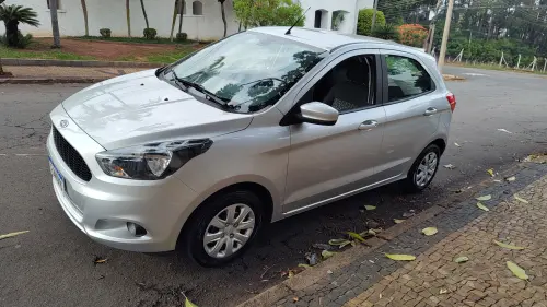 FORD KA 1.0 SE Plus 12V 4 portas
