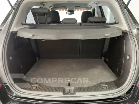 TRACKER LT