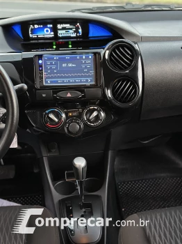 Toyota ETIOS 1.5 X Plus Sedan 16V 4 portas