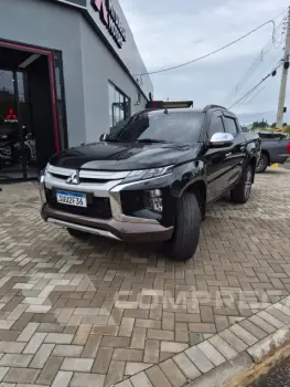 Mitsubishi L200 TRITON 2.4 16V Turbo Sport Hpe-s Terra CD 4X4 4 portas