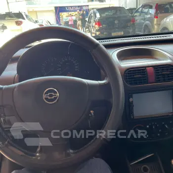 CORSA 1.0 MPFI Sedan 8V