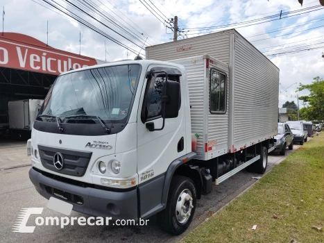 Accelo 1016 (Baú + Cabine Suplementar)