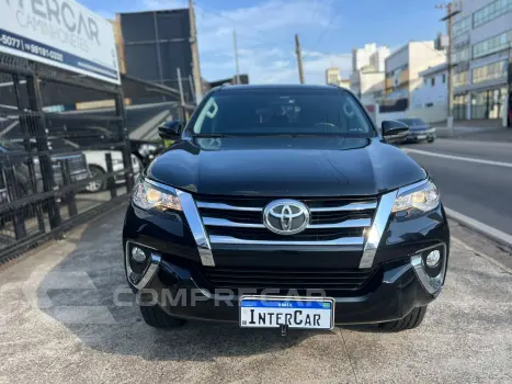 HILUX SW4 2.7 SRV 7 Lugares 4X2 16V