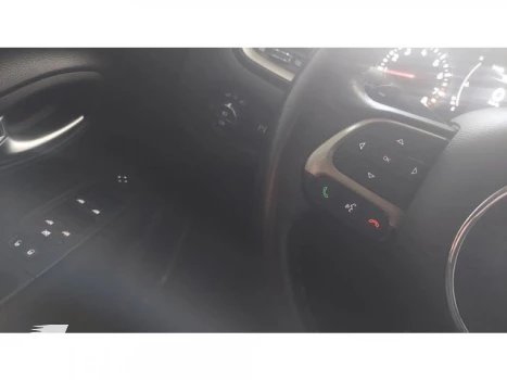 RENEGADE - 1.8 16V LONGITUDE 4P AUTOMÁTICO