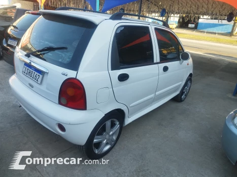 QQ 1.1 MPFI 16V