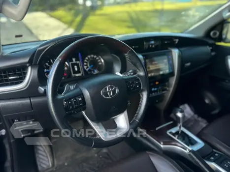 HILUX SW4 2.8 SRX 4X4 16V TURBO INTERCOOLER DIESEL 4P AUTOMÁ