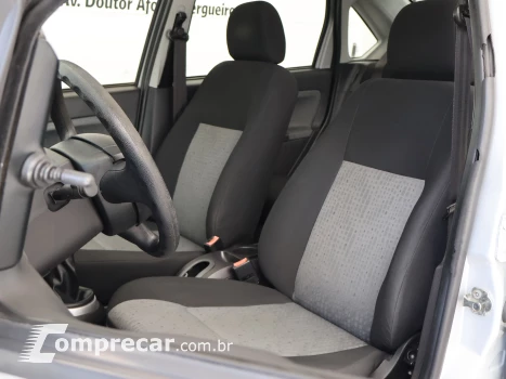 FIESTA 1.6 Rocam SE Sedan 8V