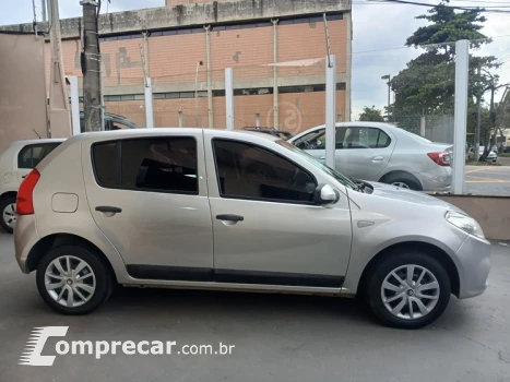SANDERO