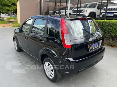 FIESTA 1.6 MPI Class Hatch 8V