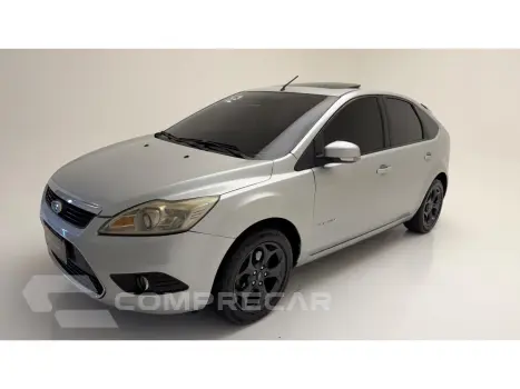 FOCUS 2.0 TITANIUM HATCH 16V FLEX 4P AUTOMÁTICO