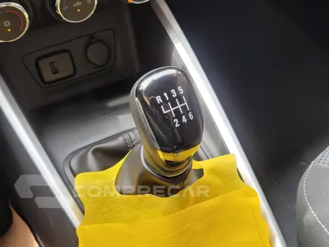 ONIX SEDAN Plus LT 1.0 12V Flex 4p Mec.