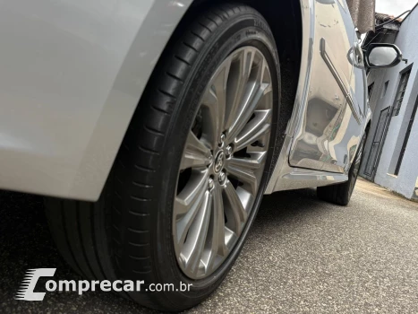 COROLLA 1.8 VVT-I Hybrid Altis