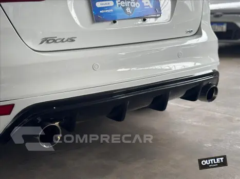 FOCUS 2.0 TITANIUM FASTBACK 16V FLEX 4P POWERSHIFT