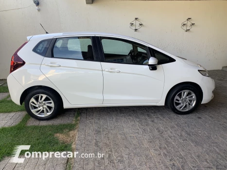 Fit LX 1.4 8V automático cvt