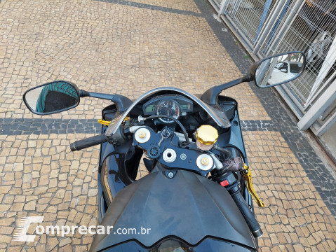 YZF R1 1000
