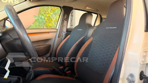 KWID OUTSIDER 1.0 Flex 12V 5p Mec.