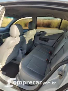 VECTRA 2.0 MPFI Elegance 8V